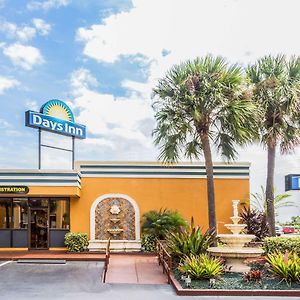Days Inn By Wyndham Fort Lauderdale-Oakland Park Airport N
