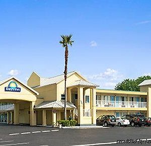 Days Inn By Wyndham Daytona Beach Speedway